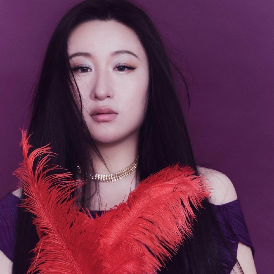 我朋友是健身教练，他跟我说了句大实话，像29岁的锤娜丽莎这样，大幅度暴瘦之后