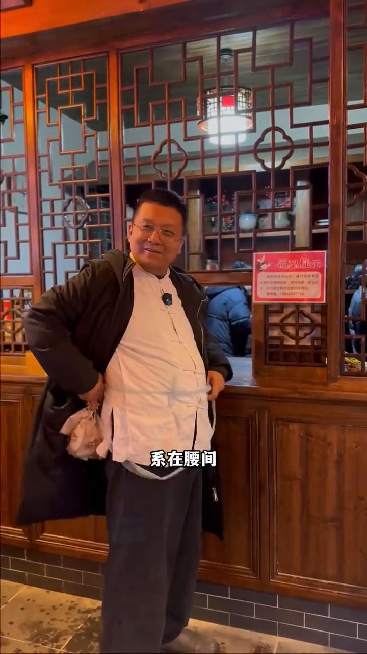 中国唯一坚持使用铜钱支付的景点。这是中国最缺心眼的景区，它让游客有钱都花不出去