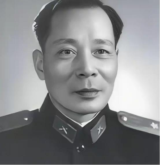 1938年，国军团长廖运周在撤退途中，发现友军丢弃的上万发炮弹。他没上报，反而跑