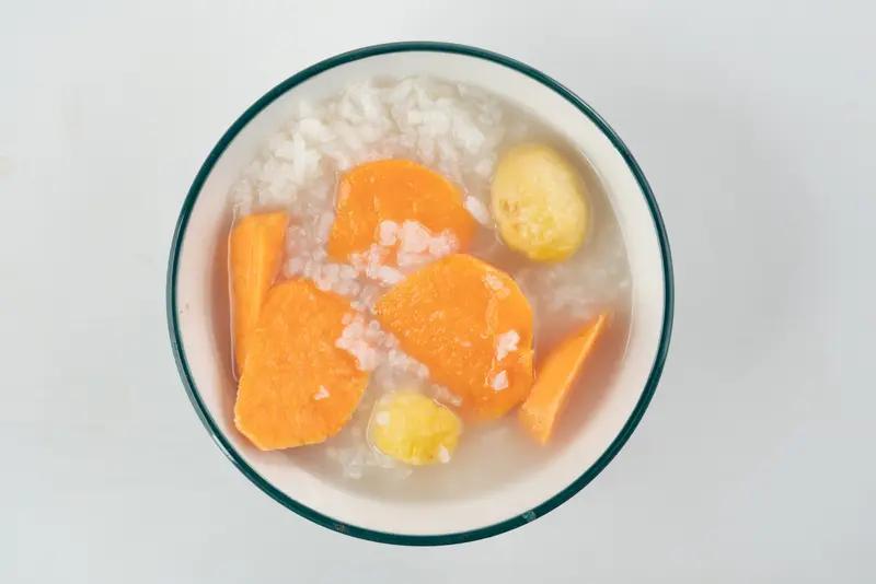 自我和婆婆前天因地瓜汤小小吵了一架后，第二天婆婆不知咋的，早上做了一锅地瓜汤，我