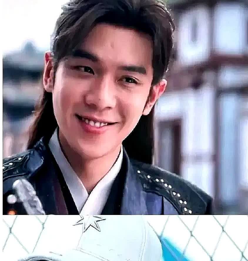一觉醒来张若昀天塌了！张若昀的老婆唐艺昕，近几日上了好几次热搜，