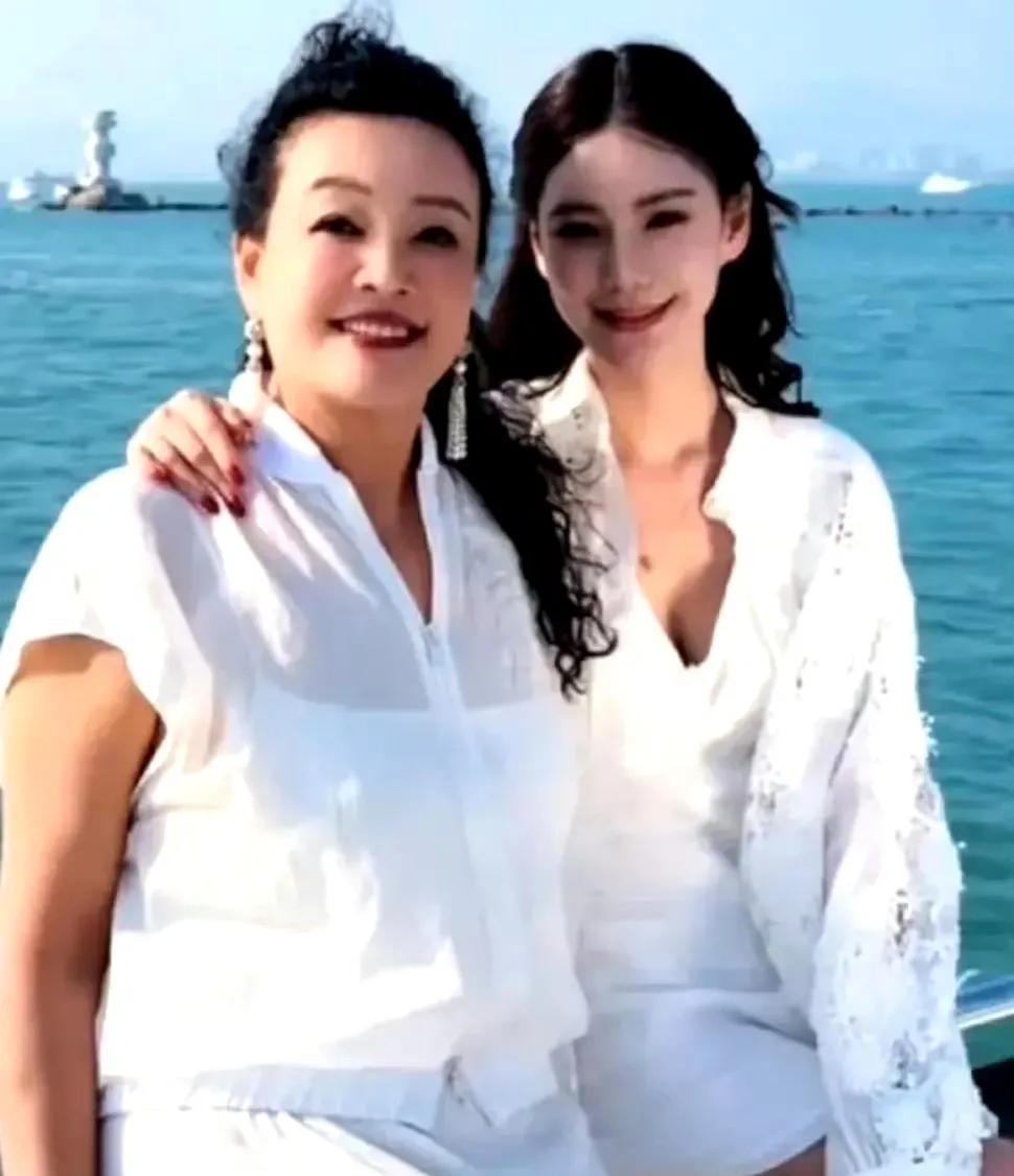 我问性格强势的婆婆：如果你是张兰，面对马筱梅前夫的爆料，心里会不会有疙瘩？婆婆