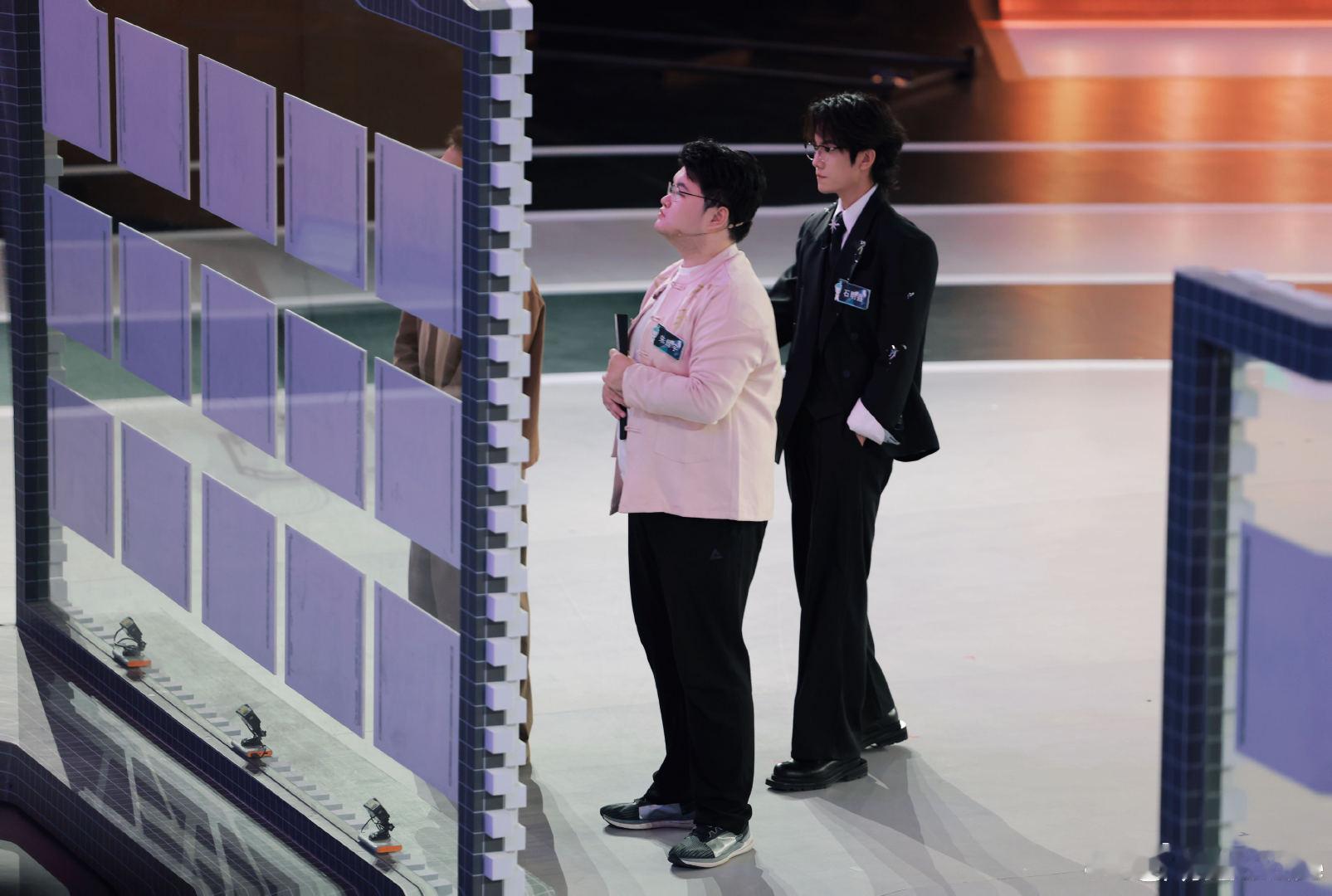 最强大脑第三期就是脑王巅峰赛本期脑王巅峰赛含金量绝了！赛制超刺激，黑马选手惊艳