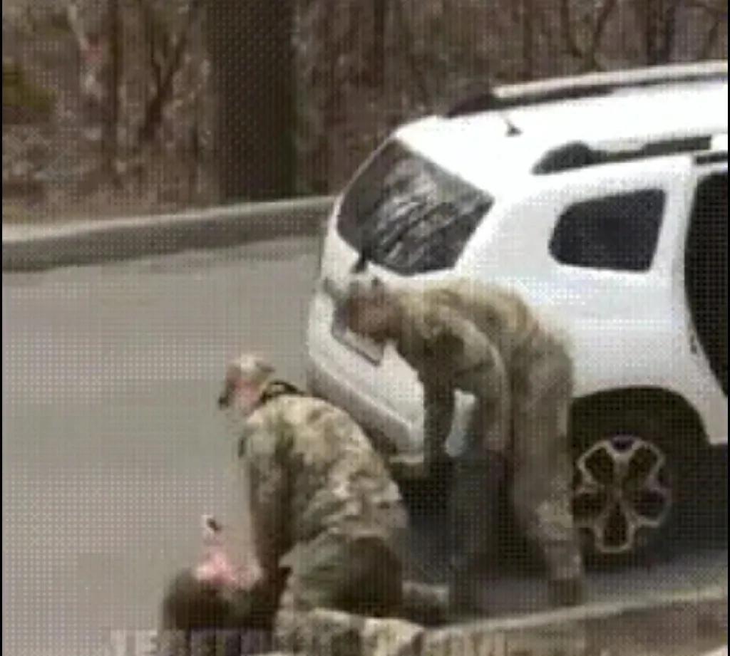 刚开始听到这个消息的时候我也觉的是真的。战场上士兵损失较大，强行征兵来补充兵源在