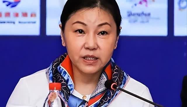 万万没想到周继红沉默了。一查才发现，泳协如今急得直拍大腿——比赛场地要租金、裁判
