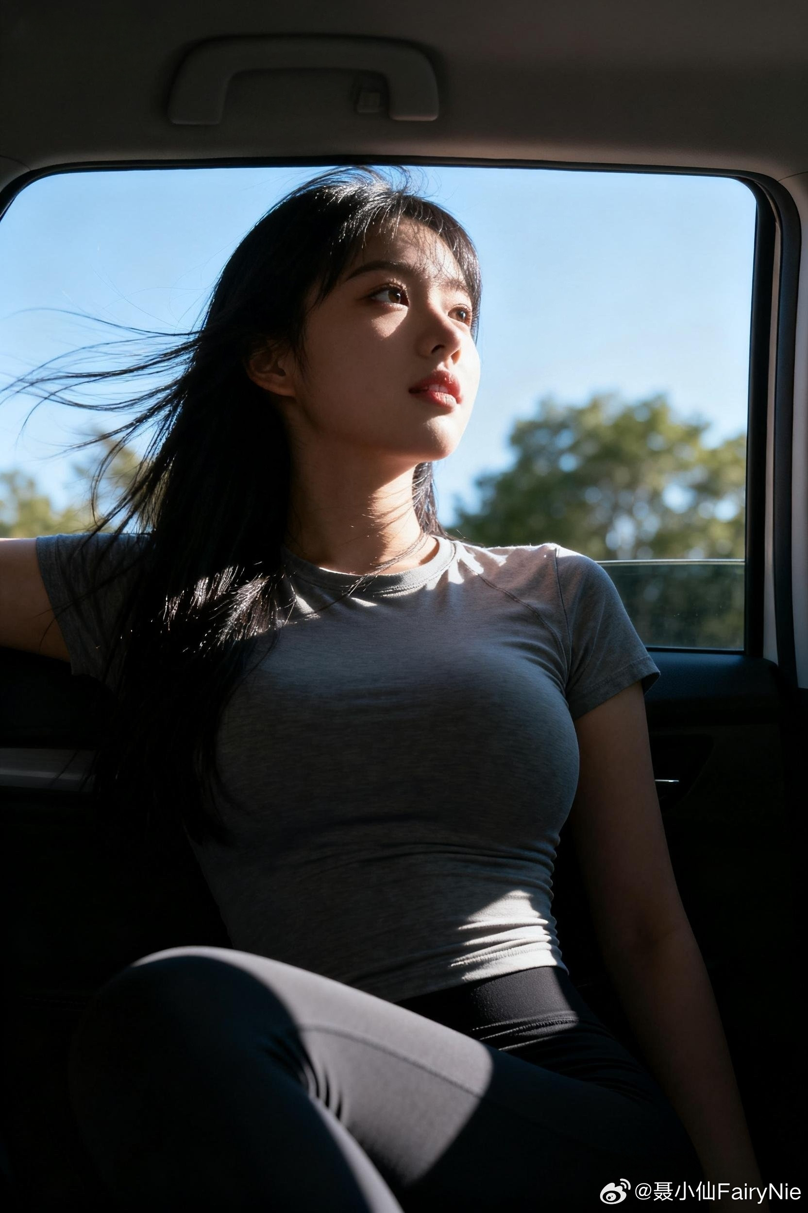 阳光洒进车窗的那一刻，就是我喜欢的温暖！春天来了，夏天也不远了！行摄漫记聂小仙