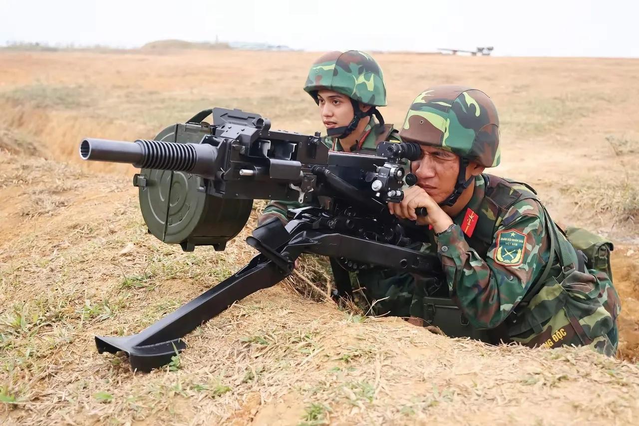 这是什么武器？看着好吓人。