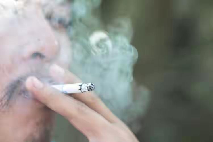 烟民的福利来了。准备下大力气整治烟草市场，这个地带是一个深水区，假烟盛兴，质量