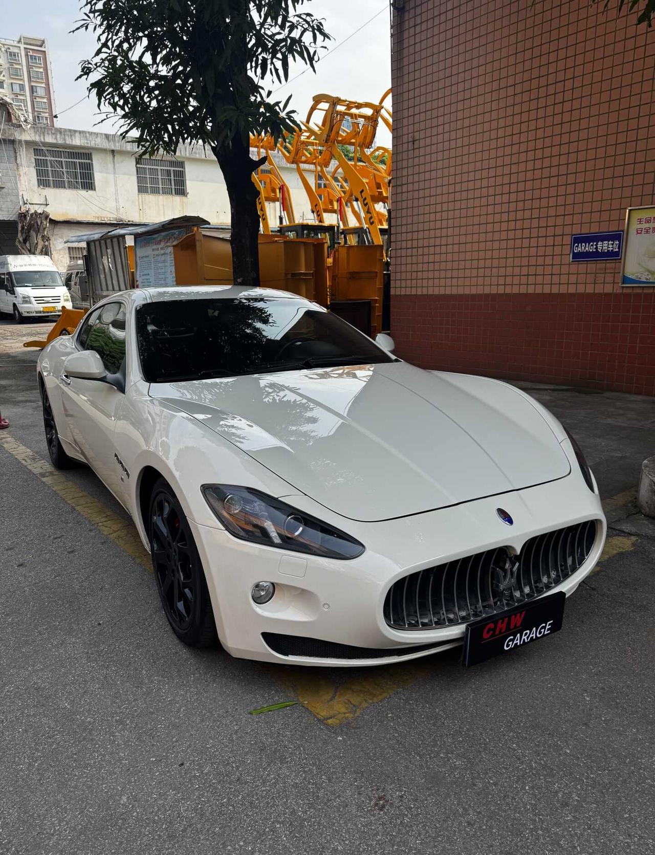 当年百万级的海王玛莎拉蒂GT，现在轻而易举这车当年落地要200万+，现在二手行