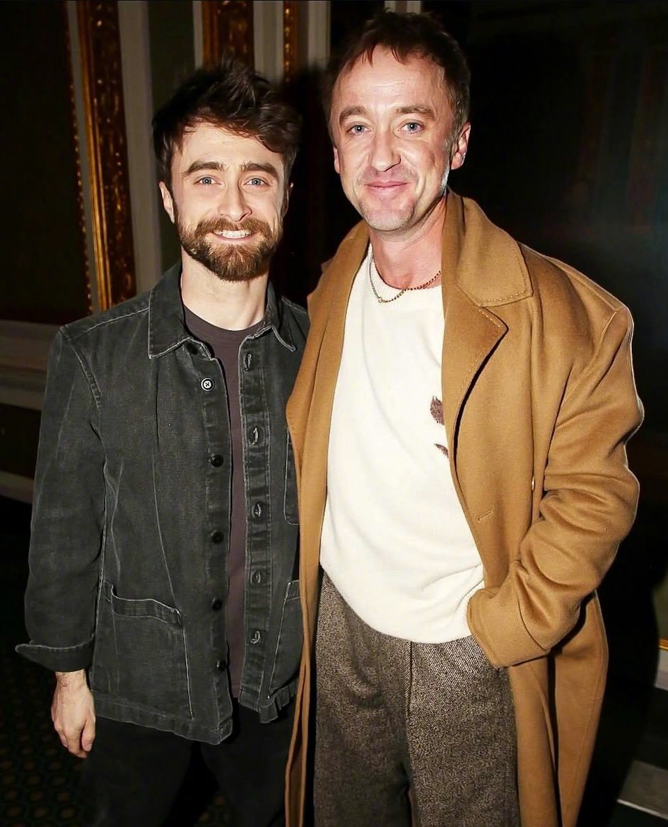 近日，《哈利·波特》系列的两位主演丹尼尔·雷德克里夫与汤姆·费尔顿再度聚首。