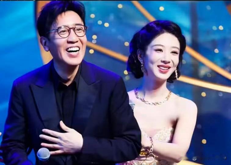 9月3日，看了眼今天出的金鹰名单，男主于和伟，女主杨紫，男配林永健，女配蒋欣今