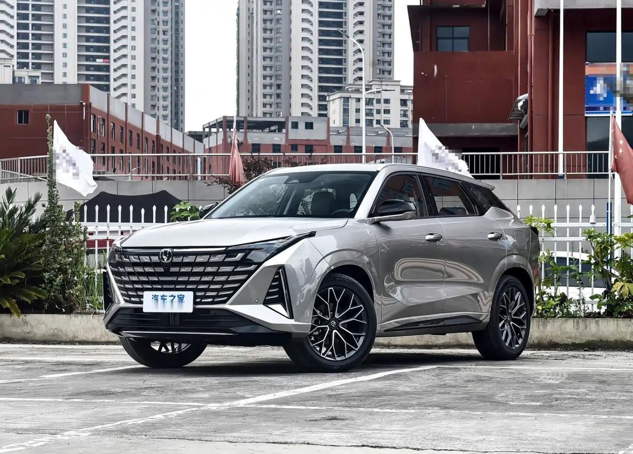 2025款长安UNI-Z：无感交互与安全防护核心解析2025款长安UNI-Z