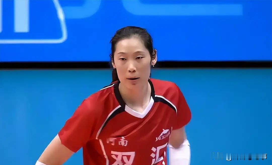 这场球看得人心里堵得慌。11月17号的生死战，河南对阵上海，所有人都盯着朱婷。