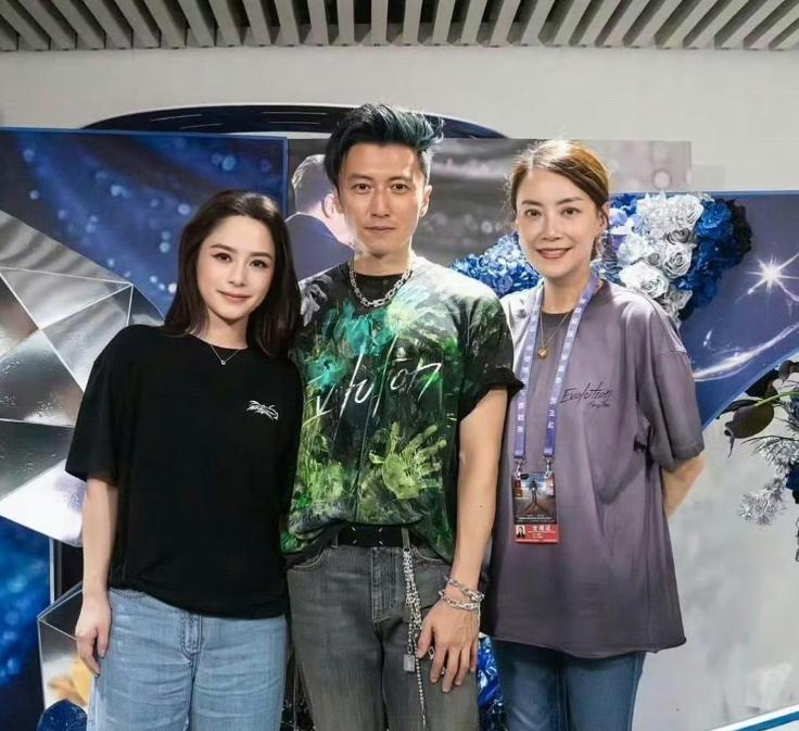 锋哥看上去是有点中年人的感觉了，近日他自己EvolutionNicLive进