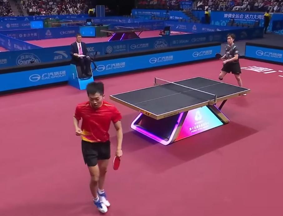 我去！袁励岑怎么这么猛？打了王楚钦5:0开头大头前两局已经2:0领先，所以