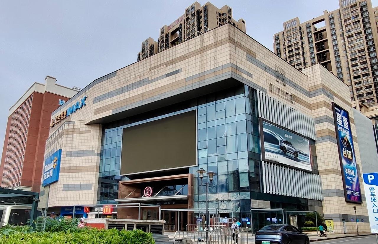 南宁最惨商场：改嫁四次，万达来了也顶不住！南宁这个商场真的好×门，地段那么好