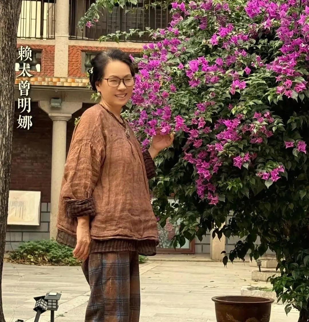 赖昌星的原配妻子名叫曾明娜，小名美好，1964年出生，是福建晋江本地人，也是当年