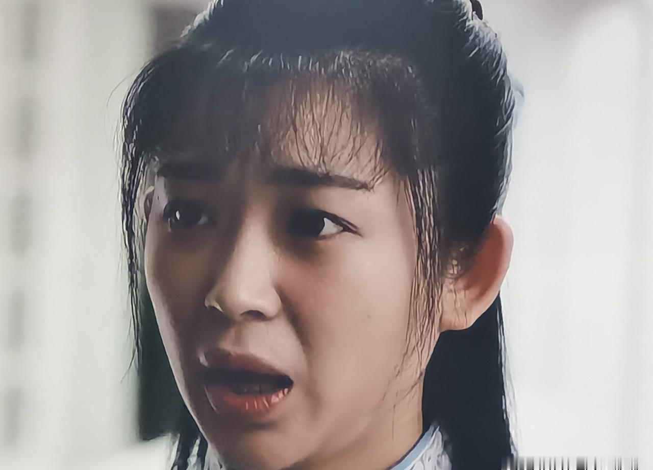 央视开年大剧《人民的选择》，李幼斌、孙维民一众戏骨，硬是撑不起一个女主角。这部