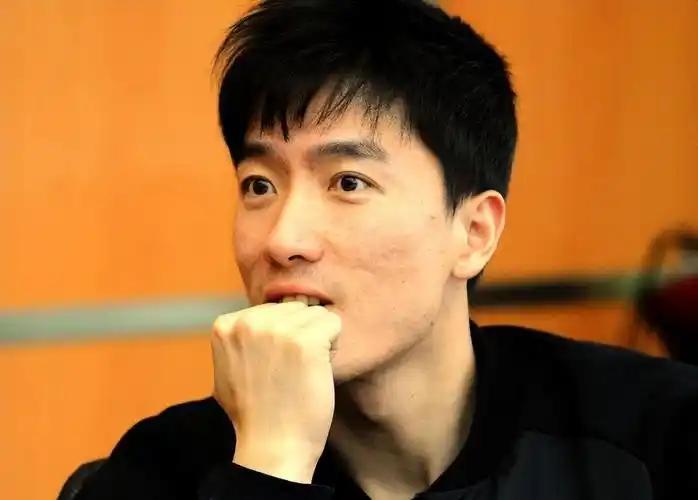刘翔买断安置风波刚告一段落，网上又把耐克终身合同翻了出来，可公开信息里并没有证据