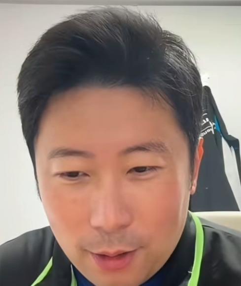 雷洋借着韩莹这层关系，把王曼昱打佐藤瞳的坑点得明明白白。美国大满贯那场0:3不是