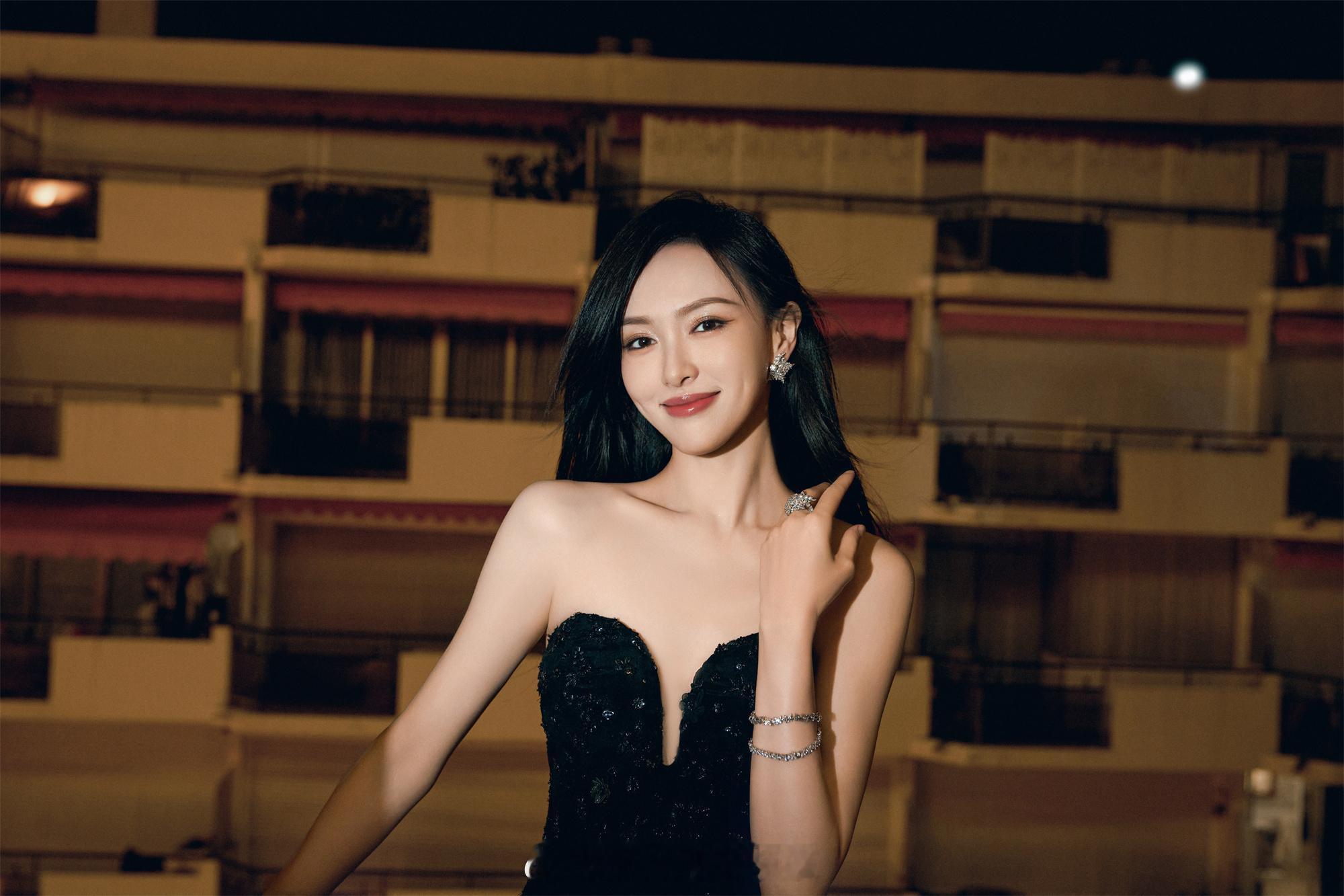 唐嫣汪小姐又甜又美​​​