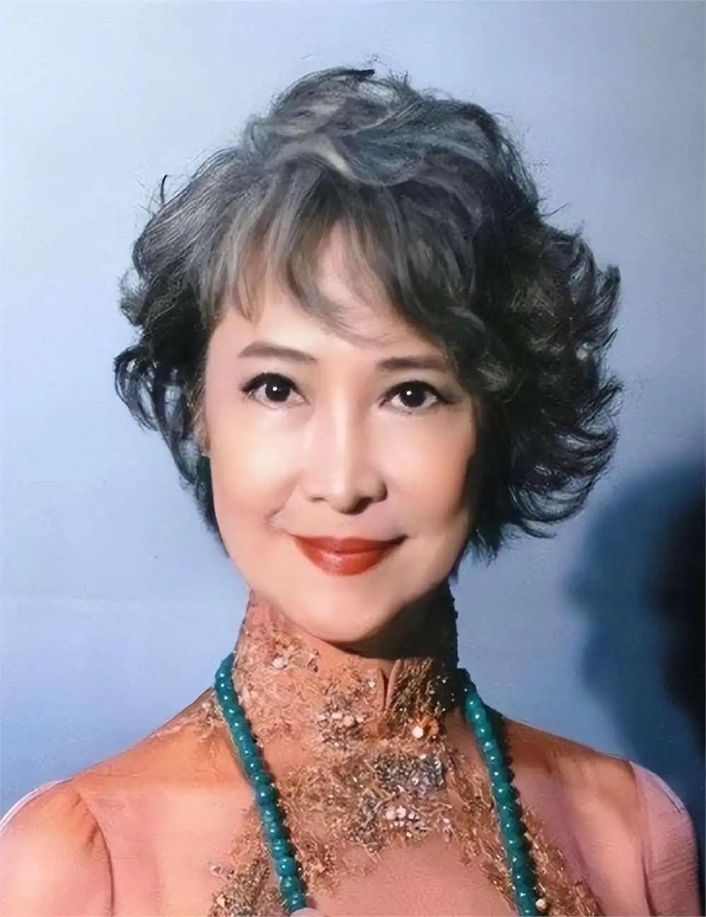 非常有道理的话：“其实人真正需要的，不是婚姻，不是性，甚至都不是伴侣，而是正向的