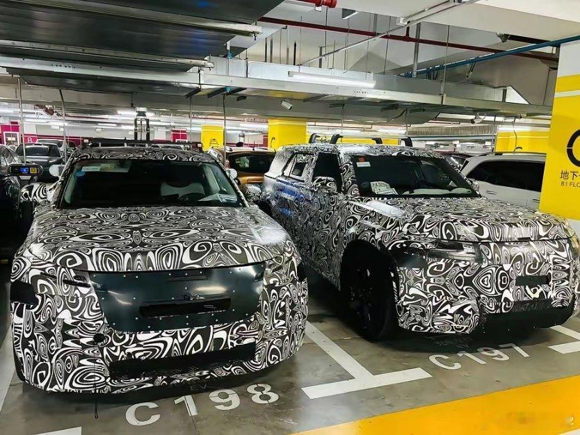 奇瑞路虎FREELANDER神行者伪装车，基于奇瑞E0X平台而打造的新能源车