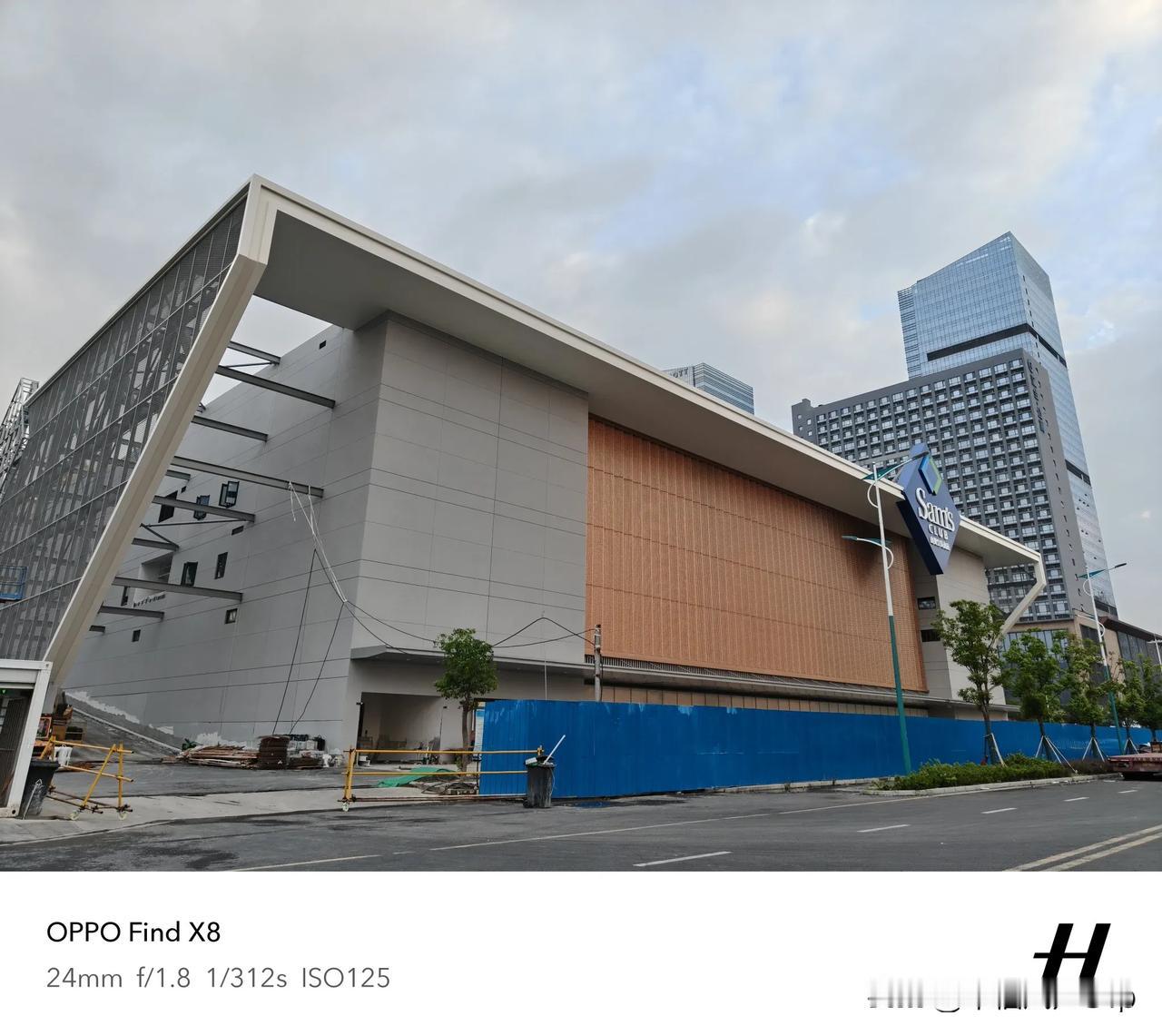 港城首家，苏州第四家山姆会员超市，装修临近尾声，估计开业应该快了，十一献礼国庆么