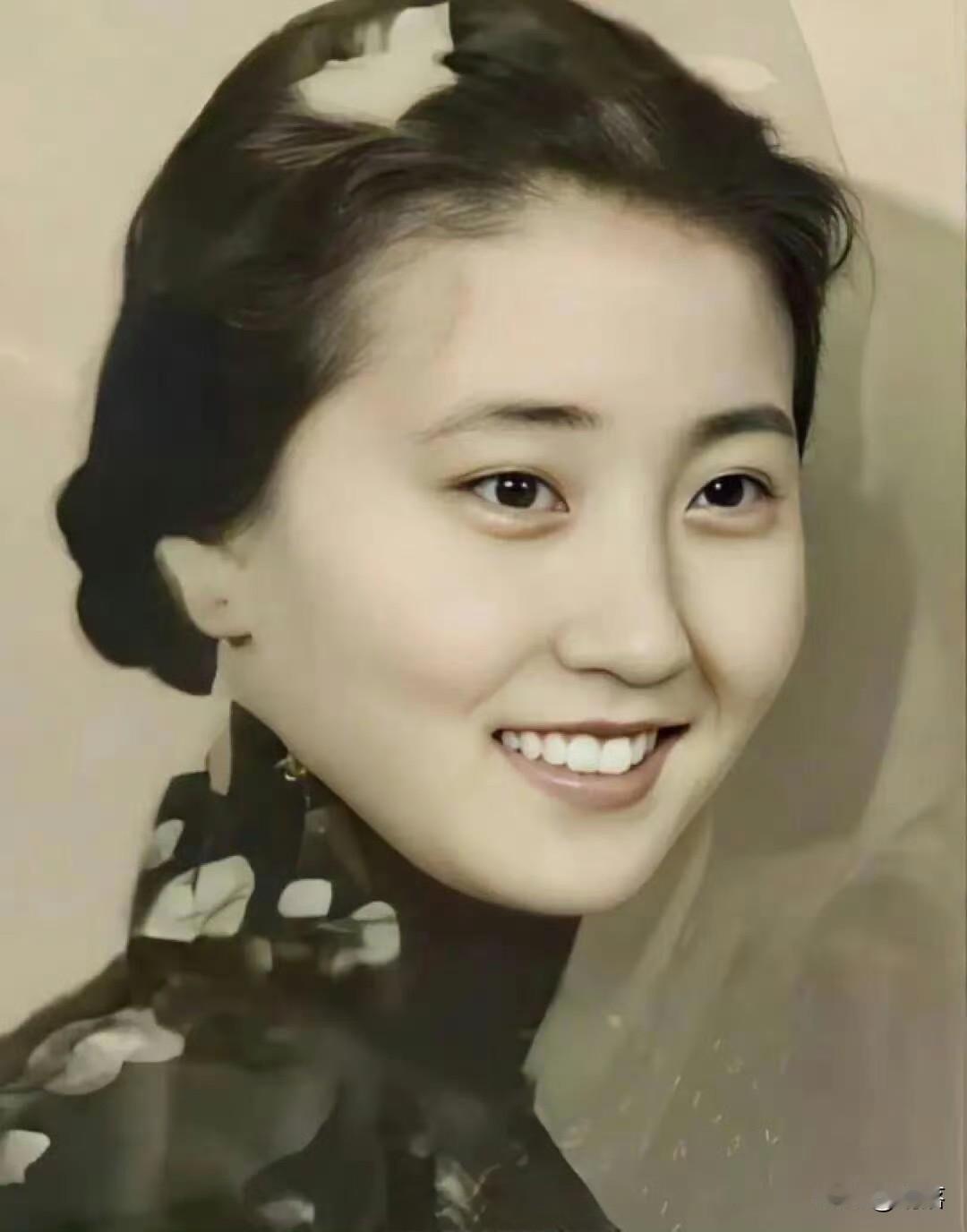 在民国的璀璨星河中，蒋英绝对是独一无二的存在，她让钱学森一见倾心，更是真正集才华