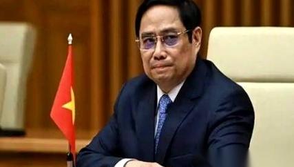 455只手在越南国会举了起来，只有4票反对。决议通过：废掉全国用了上百年的老式