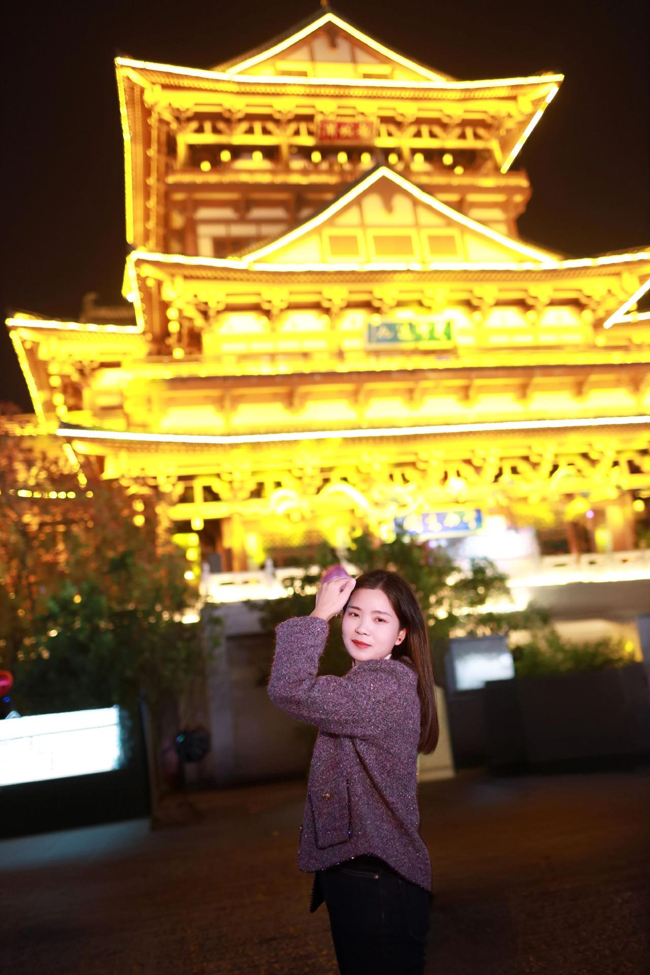 偶遇古镇，随拍两张我的旅拍足迹摄影爱好者夜景旅行推荐官