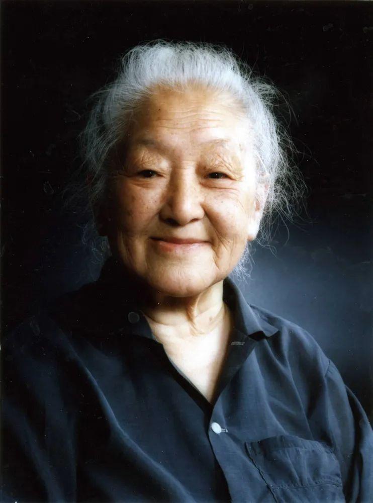 1978年，“两弹元勋”钱三强的夫人何泽慧去市场买菜，小贩看何泽慧穿着补
