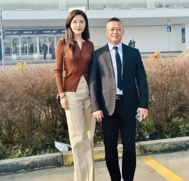 中戏96班里公认最美的曾黎，47岁时亲自辟谣“我其实没结婚”，49岁又被写进爆款