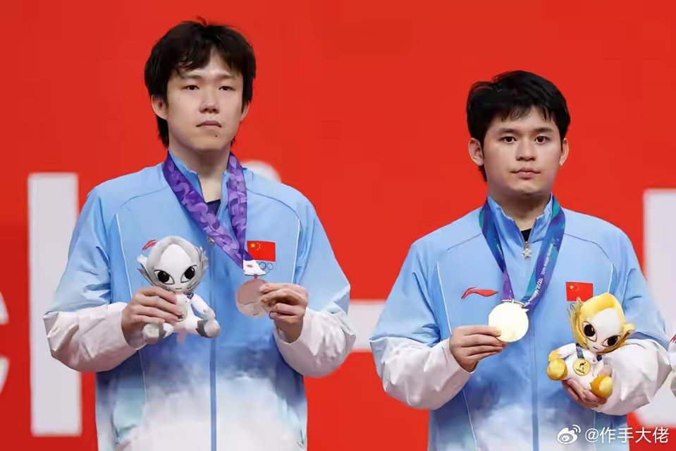 有一个不祥的预感，如果真要整顿乒乓球饭圈，只有明星球员本身离开国家队才能平息！