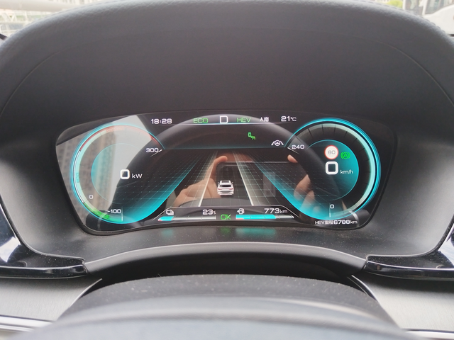 为保安全行脚放刹车处我的车是22年底在经过苦苦等待三个月才到手的宋PLUS-D