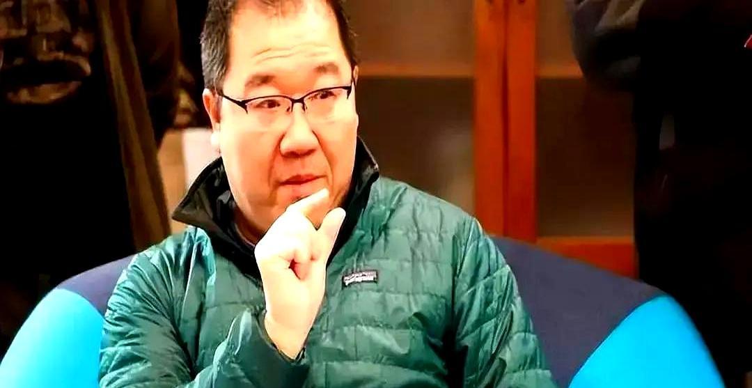 28年了，两个孙子都姓宋，这记耳光打得真响。儿媳王博谷主动提的，说奶奶带大