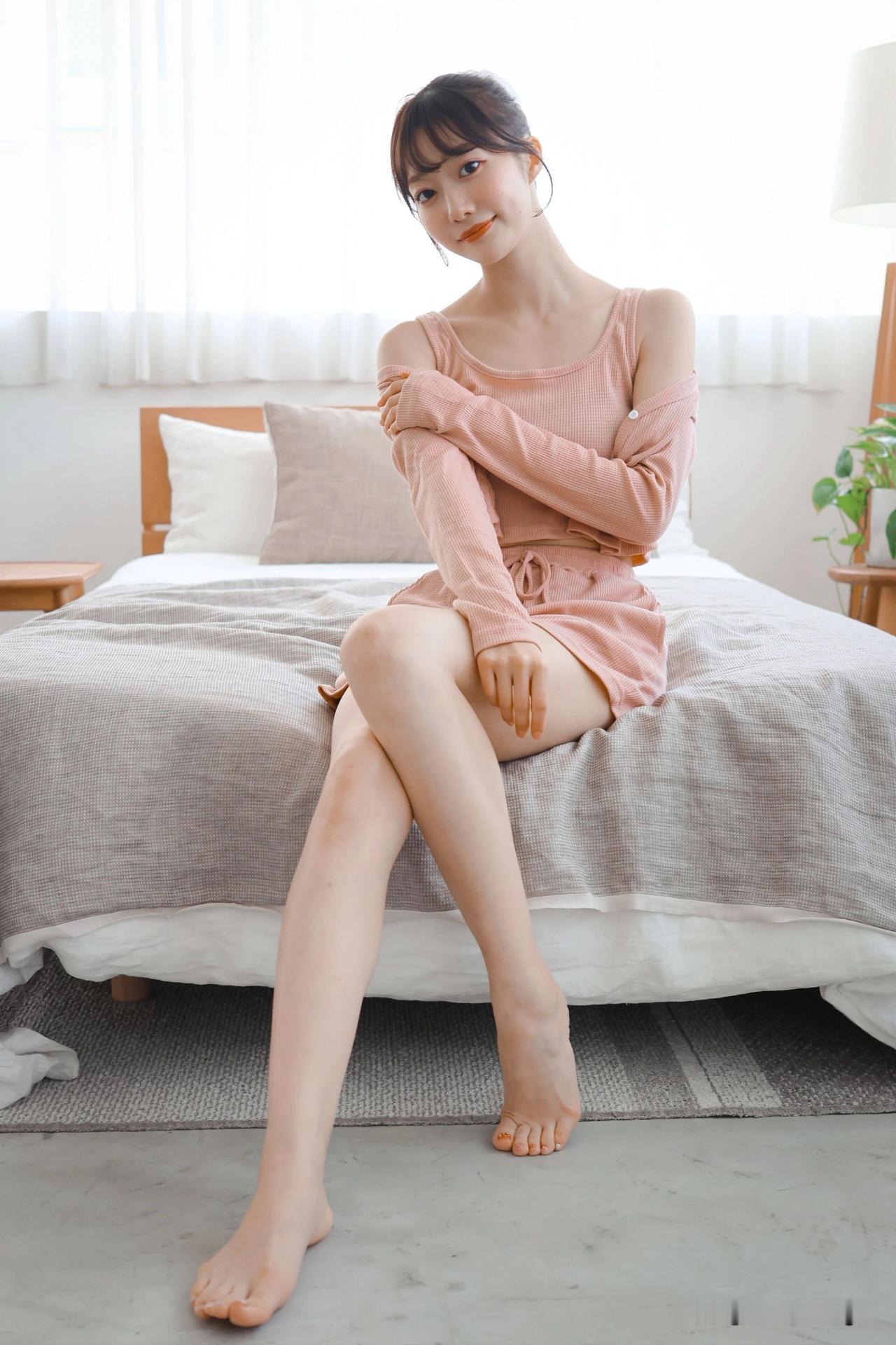 元气少女，清新自然，居家休闲时光