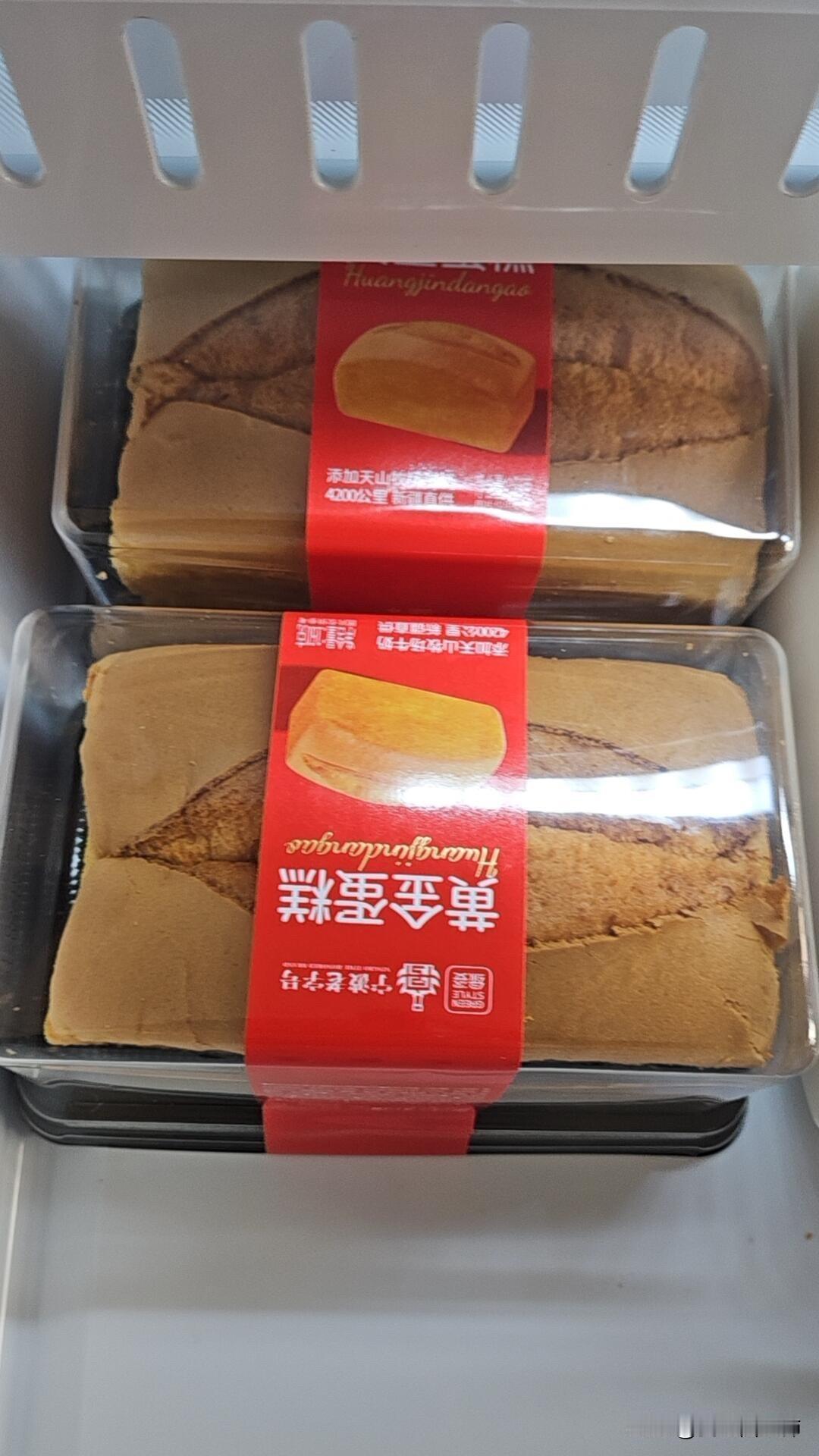 婆婆给八个月宝宝喂蛋糕吃我婆婆是一个有很强的医学知识基础，看起来很讲道理很温柔