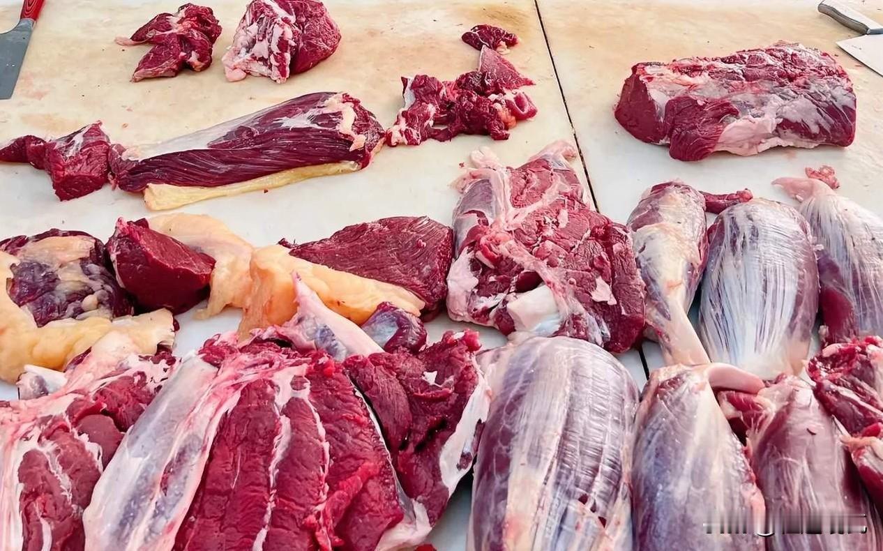为啥咱们不像西方人那样天天喝牛奶、吃牛肉？说出来可能很扎心，就是因为穷。欧美