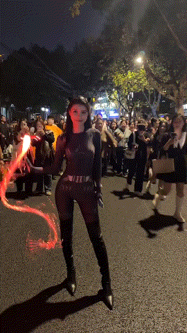 我喜欢这条鞭子，太帅了