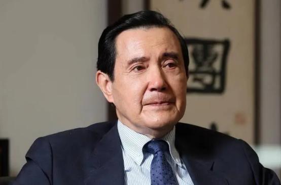 马英九两岸表态引爆岛内政治风暴，国民党路线分裂加剧，绿营全面围剿，他为何从两岸桥