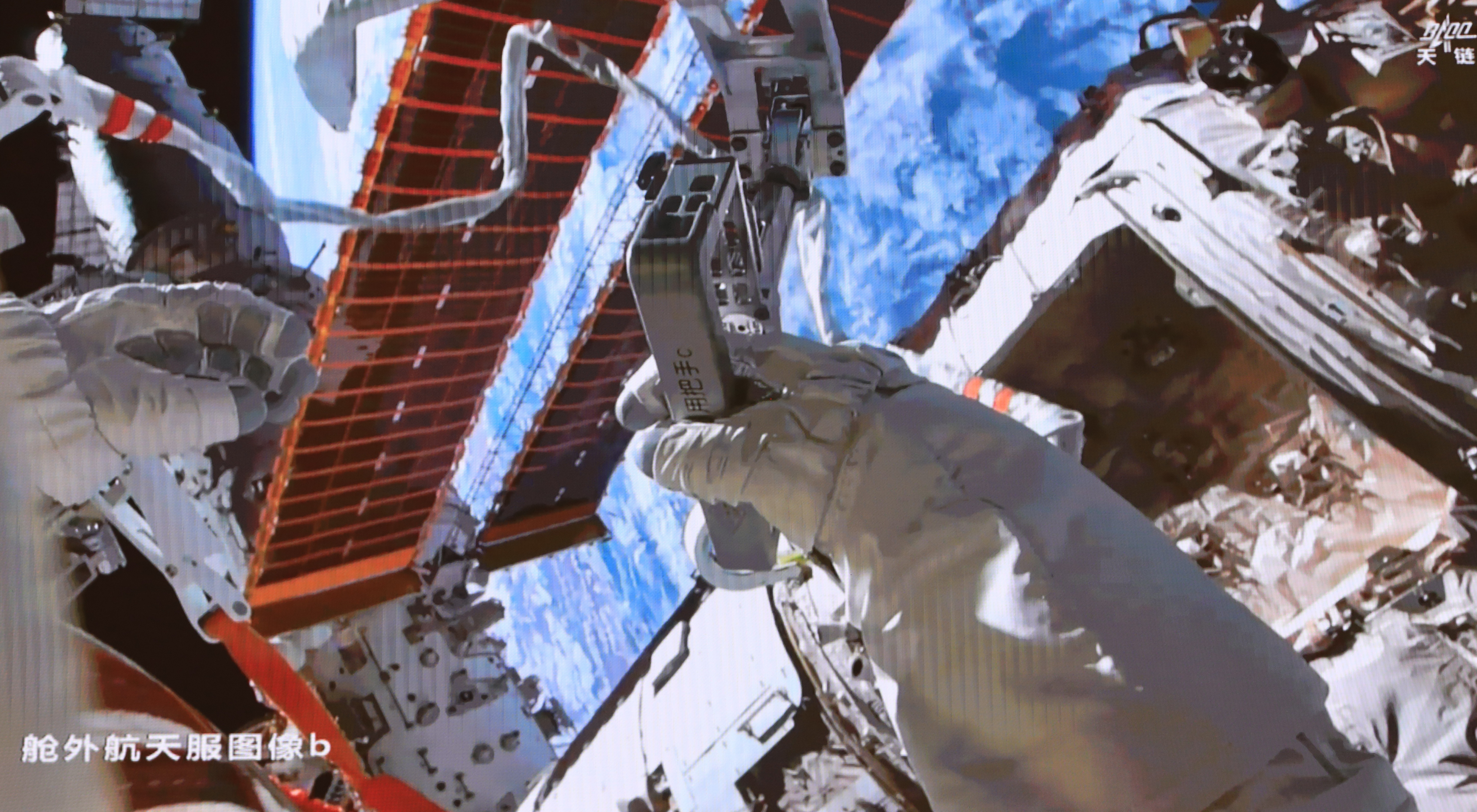 神舟二十一号乘组喜提一个月加班机会！【航天中国🇨🇳载人航天办公室消息，现在