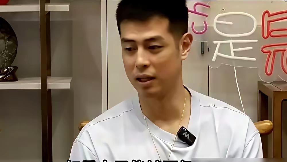 北京男篮老将方硕采访时说了一句，希望延长自己的职业生涯再打2年，打满20个赛季。