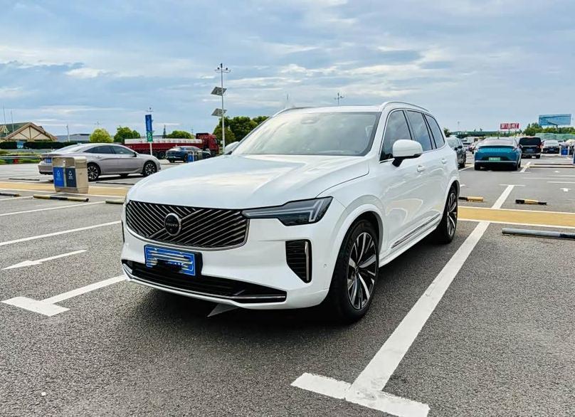 本以为买XC90是冲动，提车一周后悟了，用车体验可以给高分当决定增购一台