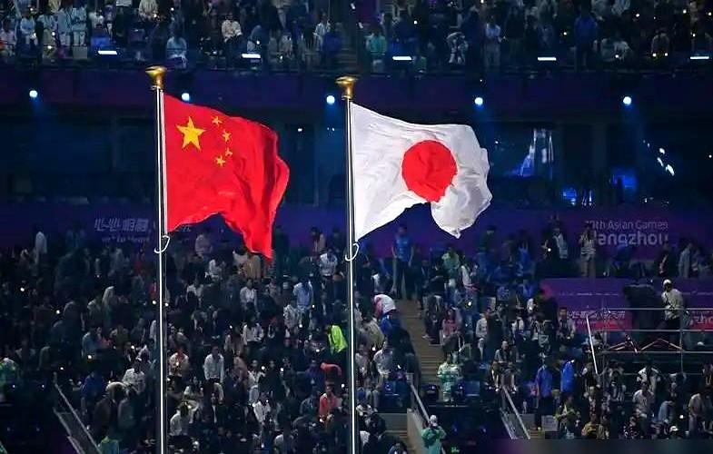 说日本队要靠盘外招在金牌榜反超中国？连日本奥委会会长自己都听不下去了。有人信