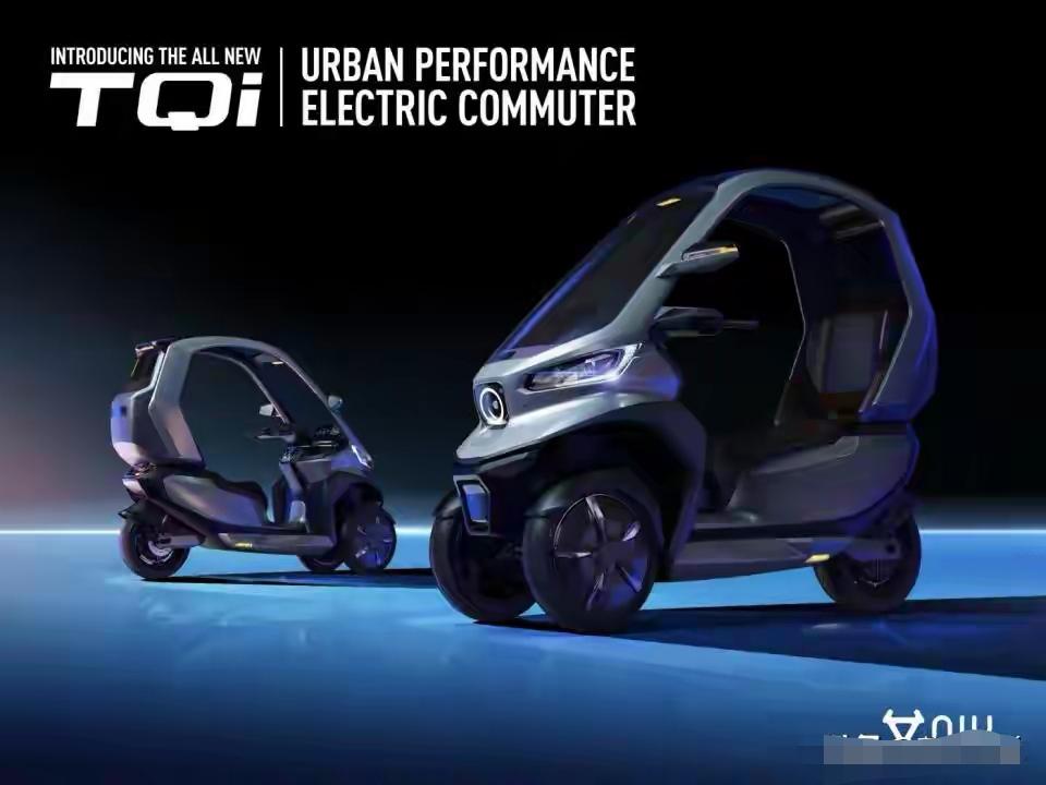 昨晚快12点，一个送外卖的小兄弟连发好几条语音过来，语气激动得不行：“哥你快看！