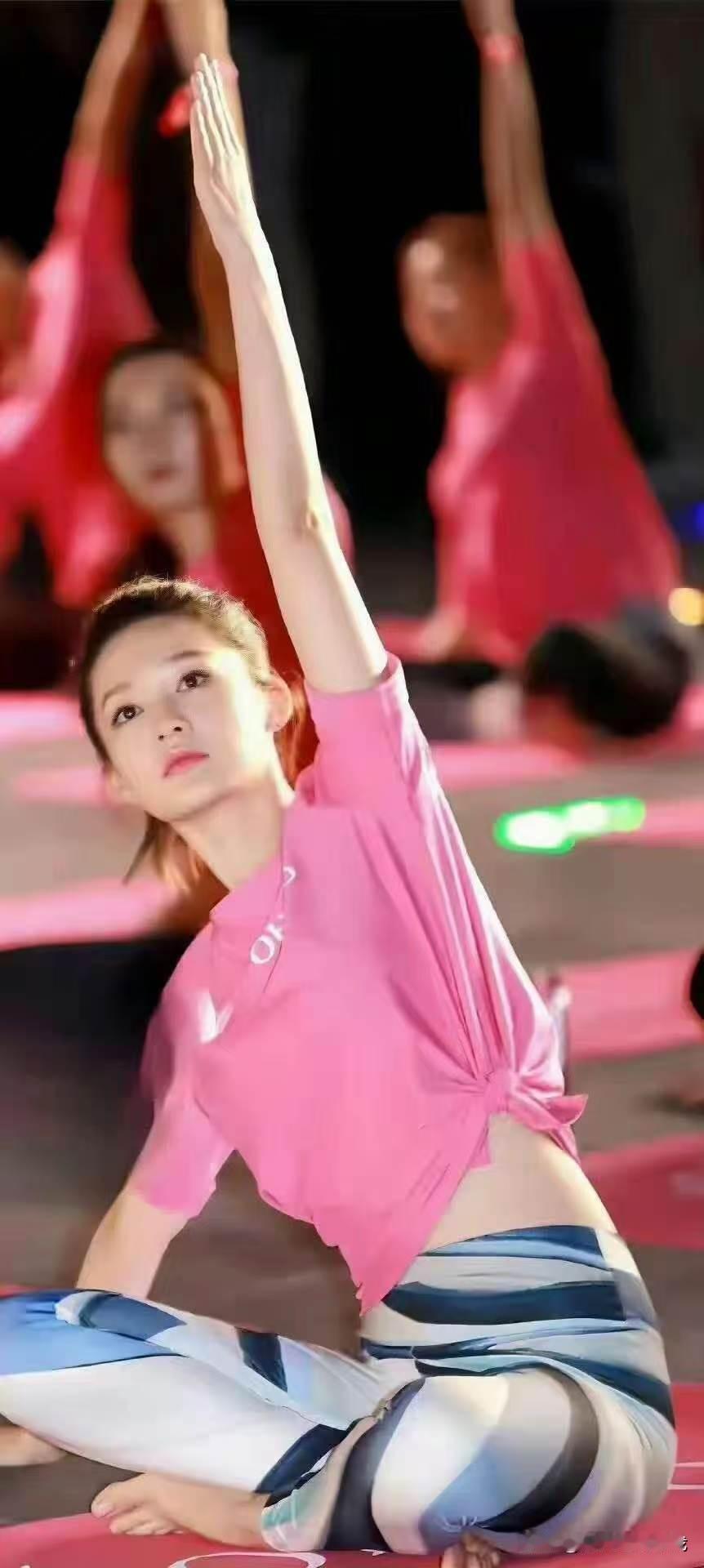 李沁瑜伽