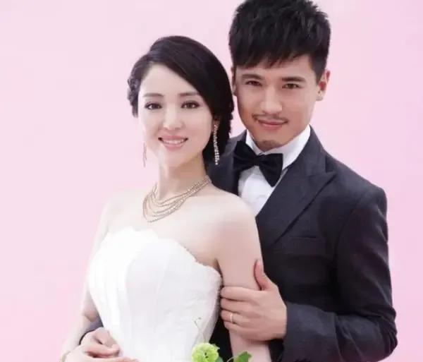 我觉得董璇还爱着高云翔，只是高云翔出来以后，也没法面对前妻了，裂痕无法修复。其实