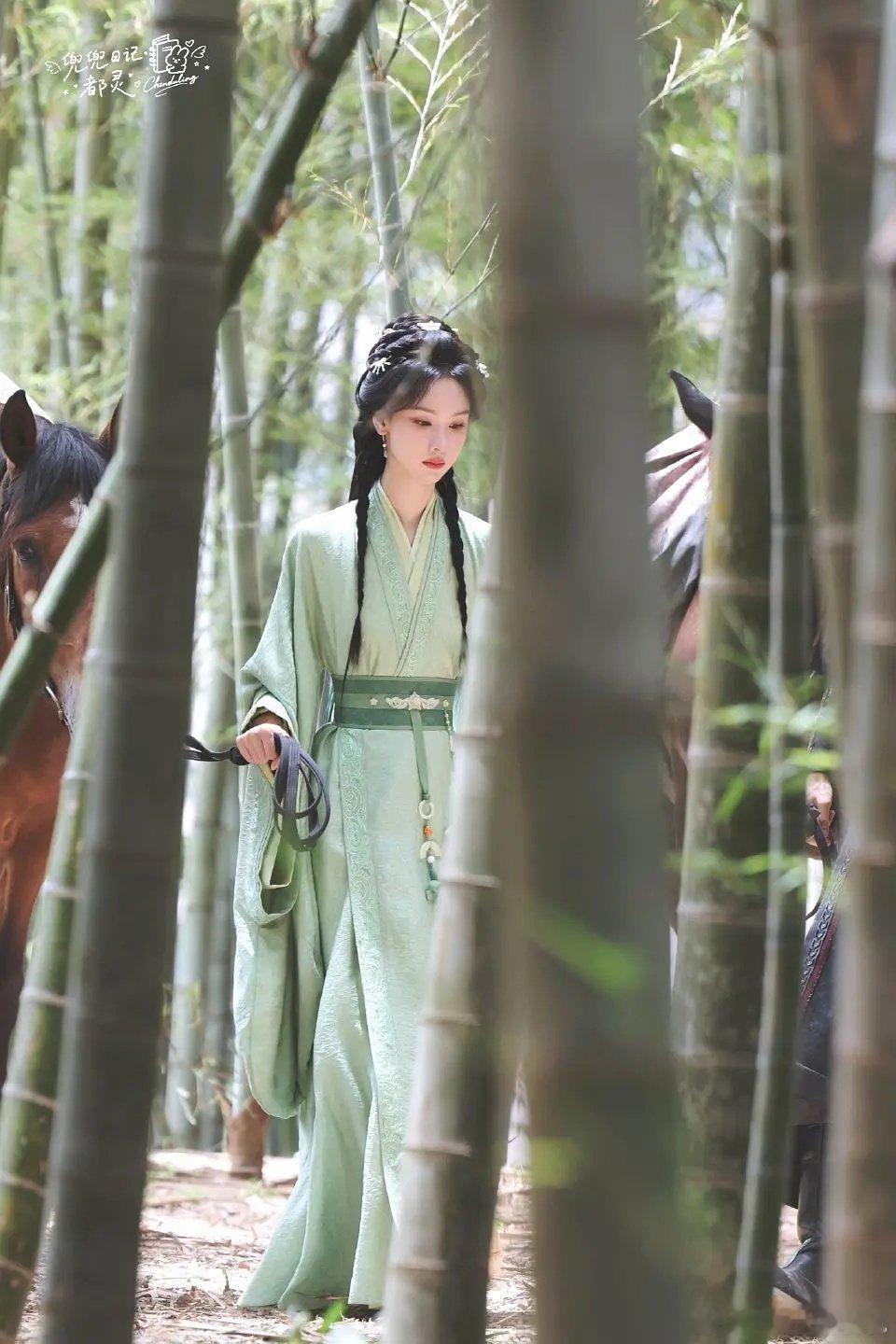陈都灵《翘楚》路透，看着可以陈都灵竹林绿衣路透​​​
