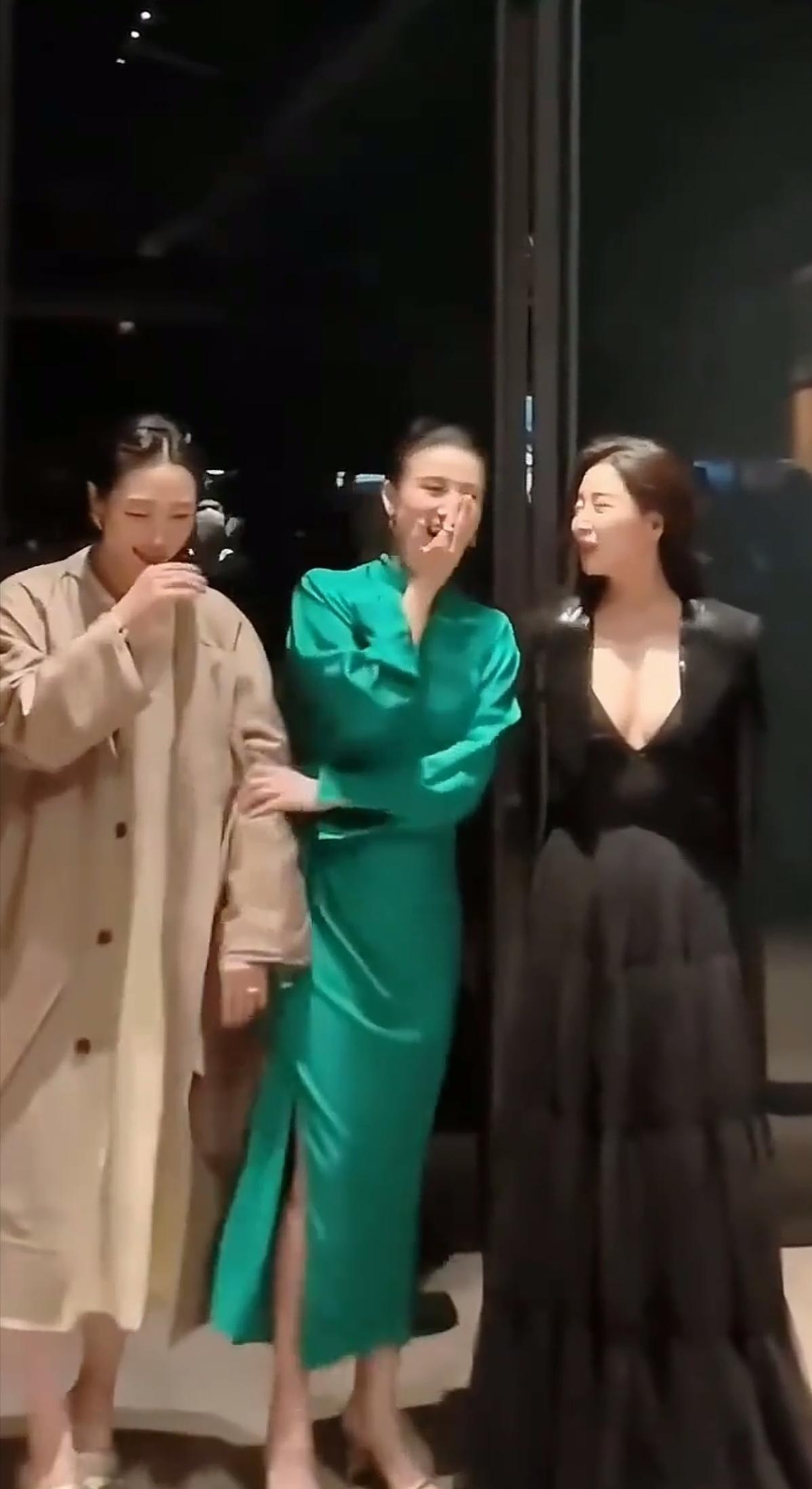 娱乐圈最具演技实力的三朵金花——白百何，宋佳，殷桃，虽然她们都已过中年不惑，然而